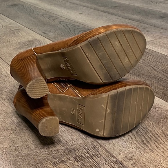 Fall Ankle Boots - Picture 5 of 5